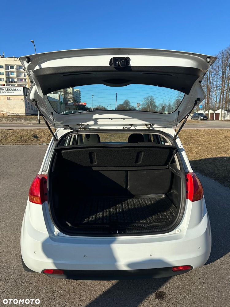 Kia Venga 1.4 M - 4