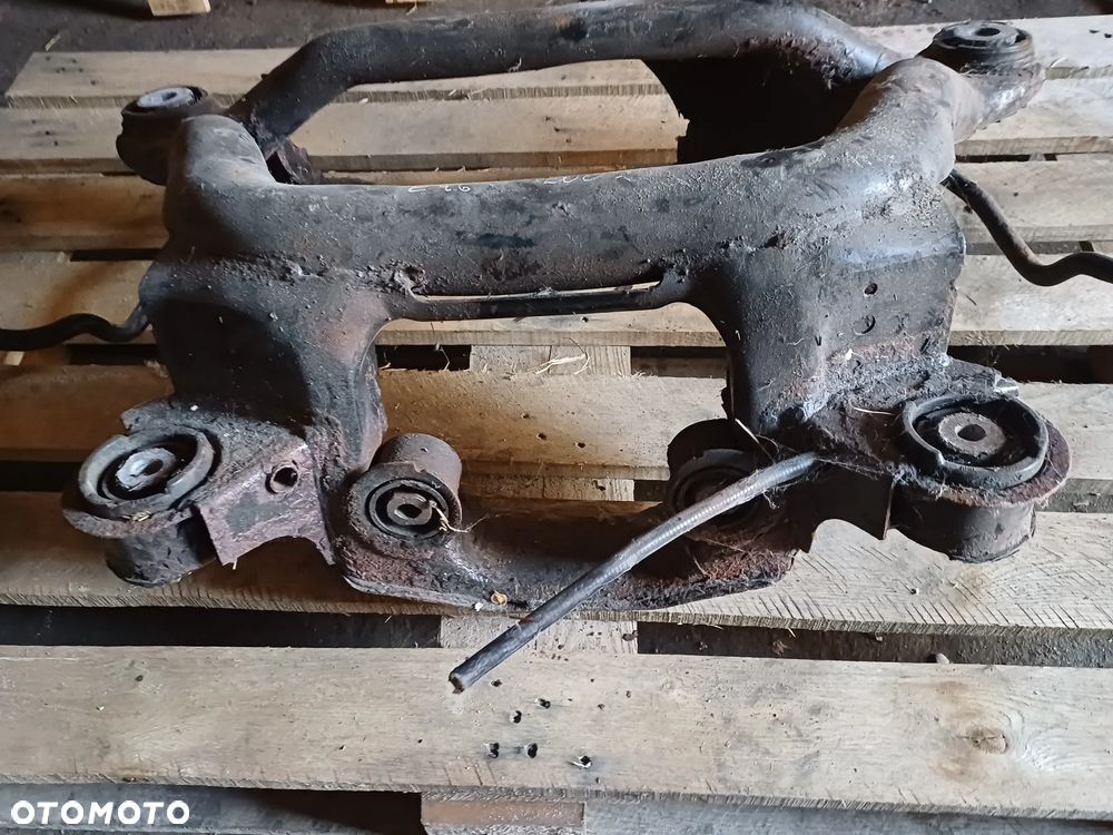 SANKI WÓZEK TYŁ BMW E46 SERIA 3 - 2