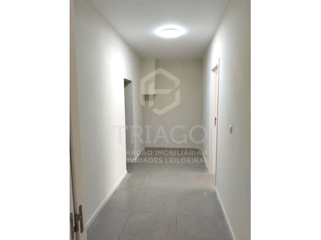 Moradia T2 mais 2 Assoalhadas Centro Benavente - Tudo à Sua Porta - Grande imagem: 5/21