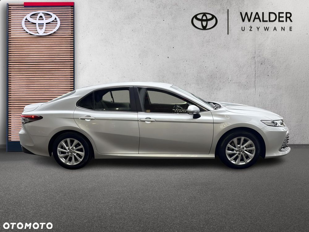 Toyota Camry 2.5 Hybrid Comfort CVT - 6