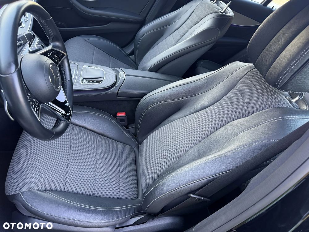 Mercedes-Benz Klasa E 300 de 4-Matic Avantgarde - 24