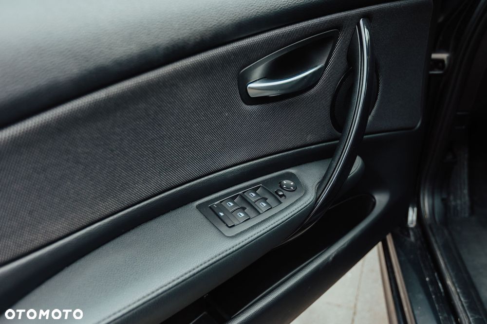 BMW Seria 1 116d - 24