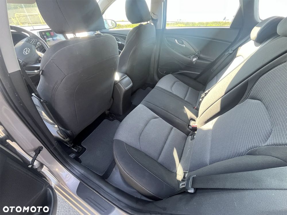 Hyundai i30 1.4 Classic + - 16