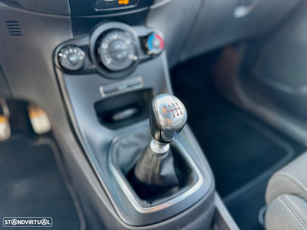 Ford Fiesta 1.6 EcoBoost ST - 16