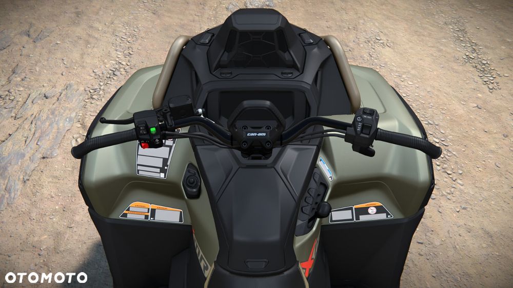 Can-Am Outlander - 3