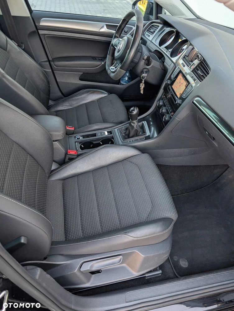 Volkswagen Golf 1.6 TDI BlueMotion Technology Comfortline - 17