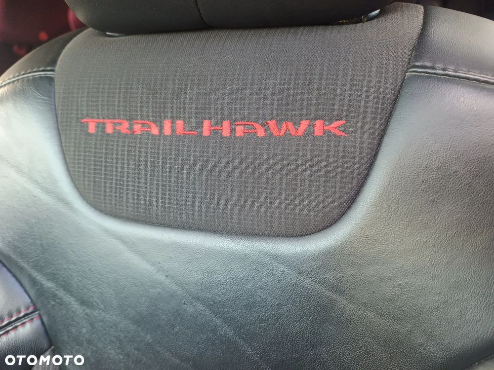 Jeep Cherokee - 13