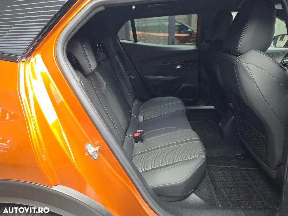 Peugeot 2008 1.5 BlueHDI EAT8 STT GT Pack - 14