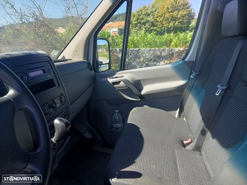 Mercedes-Benz Sprinter - 11