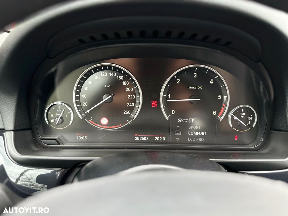 BMW Seria 5 520d Aut. - 27