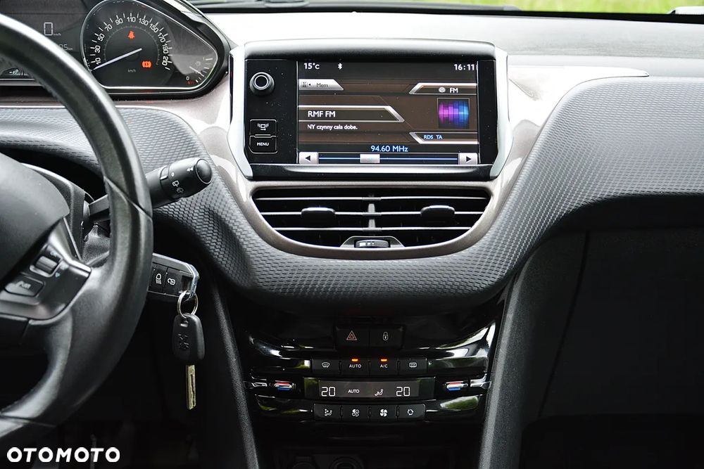 Peugeot 2008 120 VTI Allure - 20
