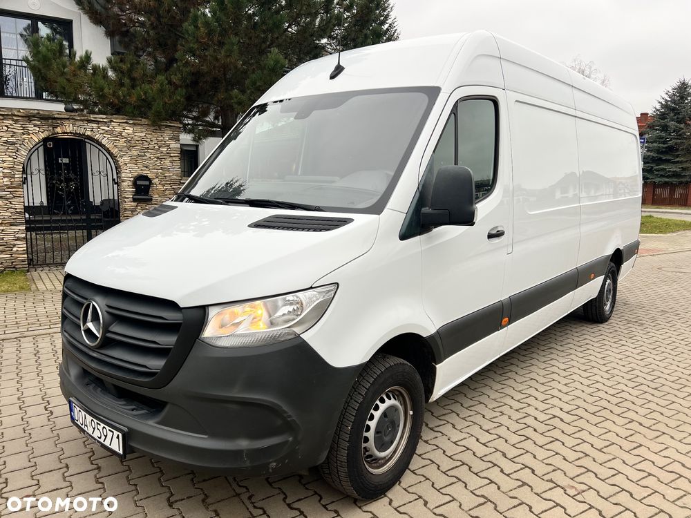 Mercedes-Benz 315 - 12