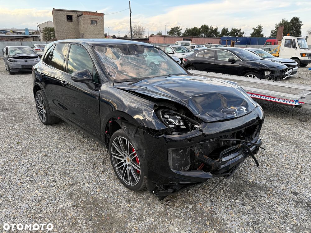 Porsche Cayenne Turbo - 9
