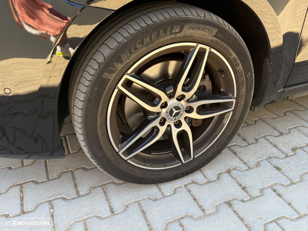 Mercedes-Benz V 300 d Longo Avantgarde - 3