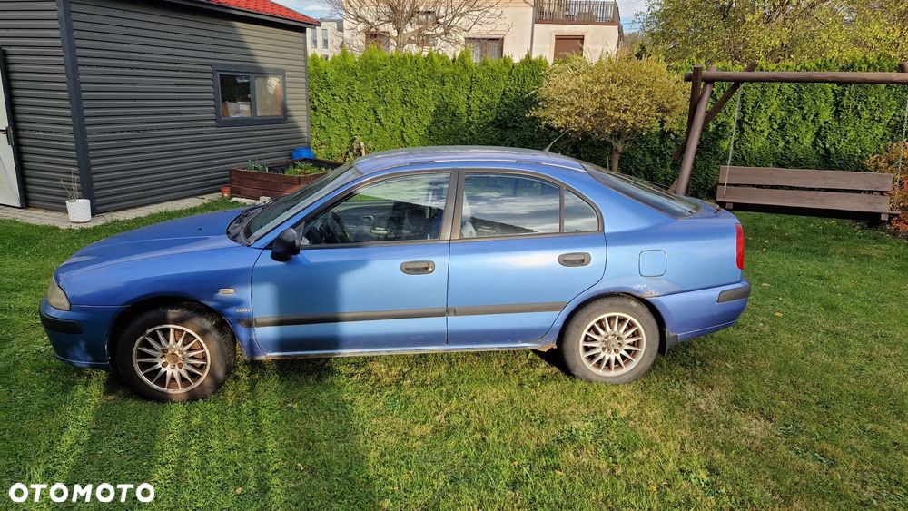 Mitsubishi Carisma 1.6 Comfort - 3