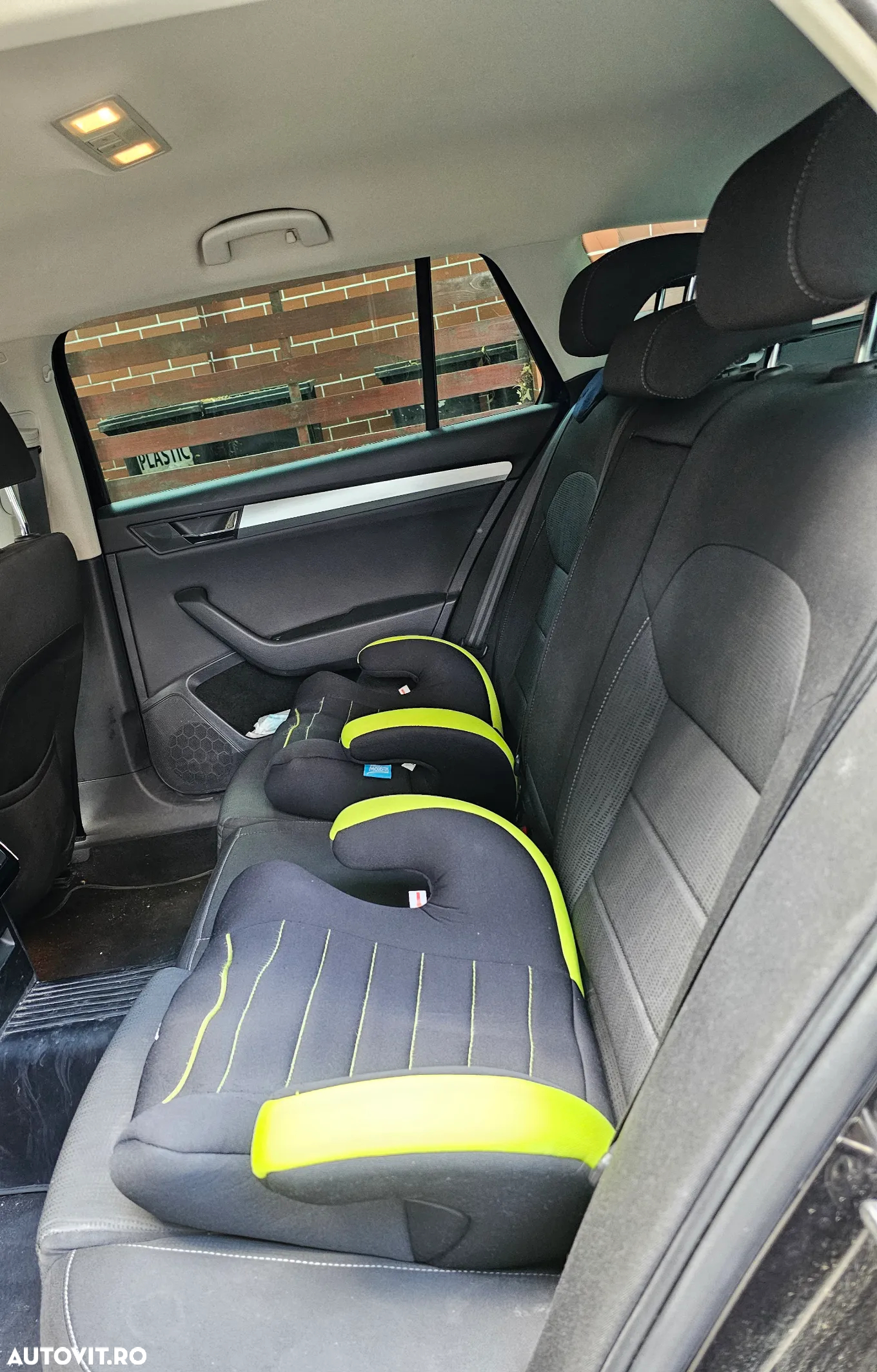 Skoda Superb Combi 2.0 TDI DSG Ambition - 10
