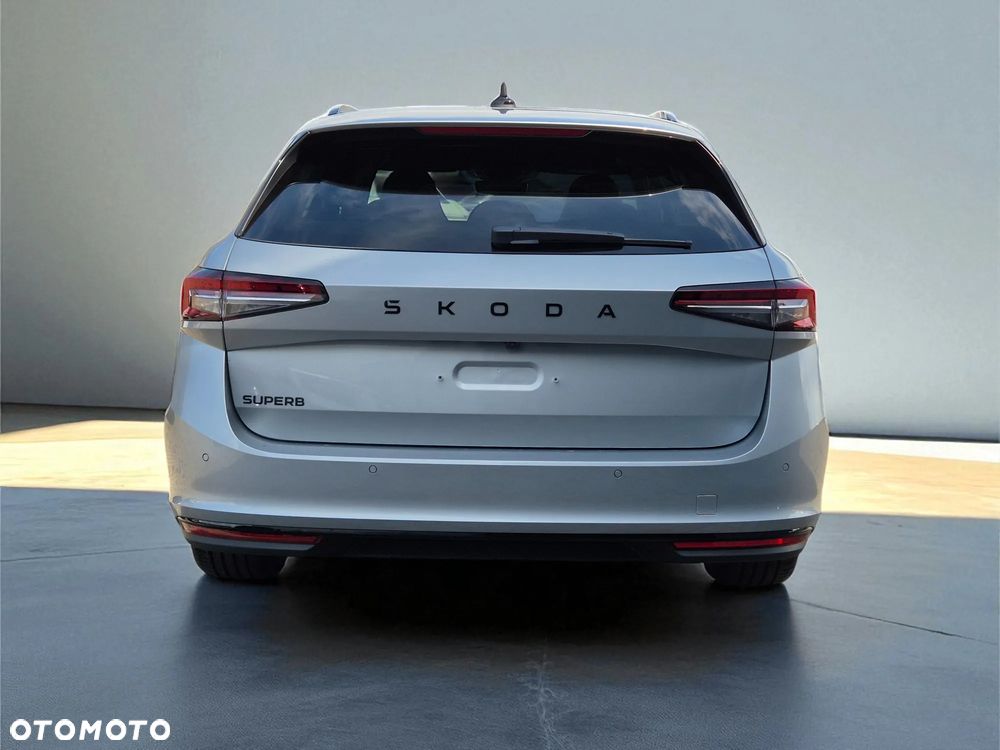 Skoda Superb 2.0 TDI SCR 4x4 Sportline DSG - 13