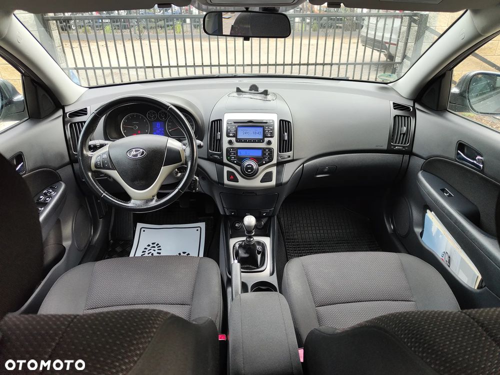 Hyundai i30 1.4 Blue Comfort - 23