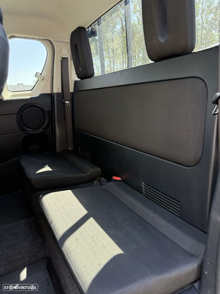 Toyota Hilux 2.4 D-4D 4WD CD Premium Edition - 10