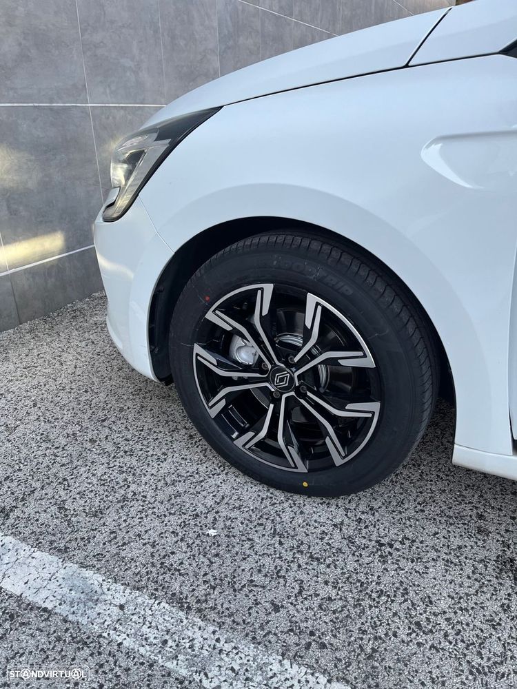 Renault Clio 1.5 Blue dCi Evolution - 15