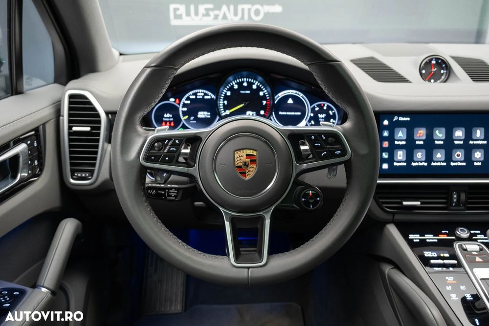 Porsche Cayenne - 19