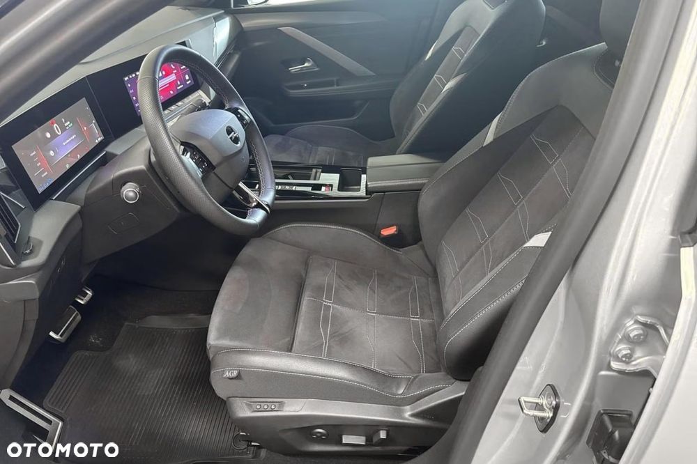 Opel Astra 1.6 T Plug-in Hybrid GS - 28