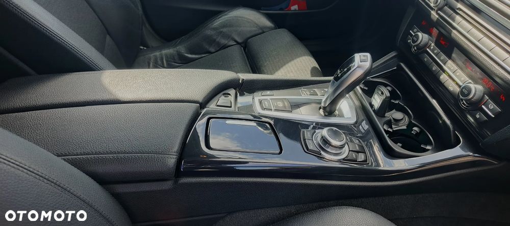 BMW Seria 5 520i - 16