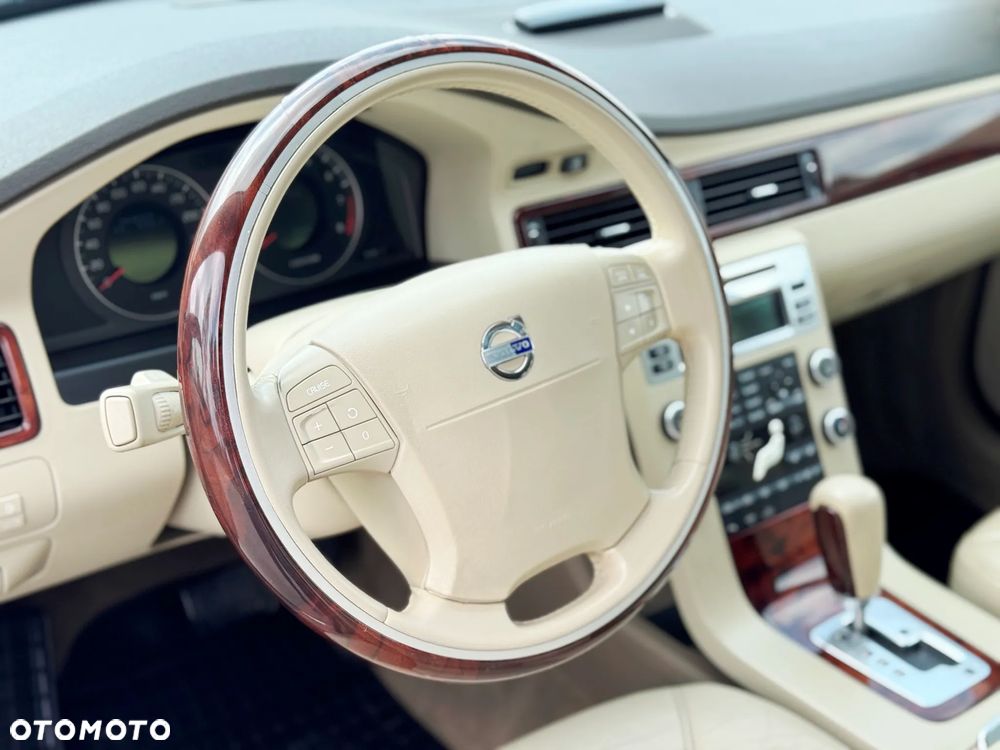 Volvo V70 3.2 Summum - 20