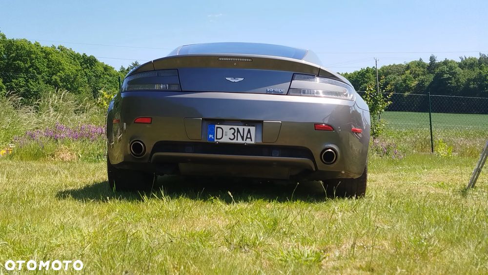 Aston Martin V8 Vantage 4,7 SportShift - 31