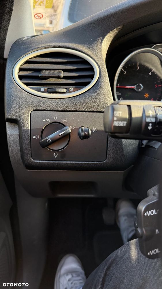 Ford Focus - 10