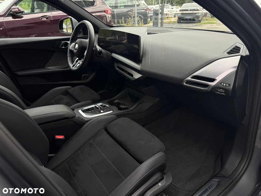 BMW Seria 1 120 mHEV - 16