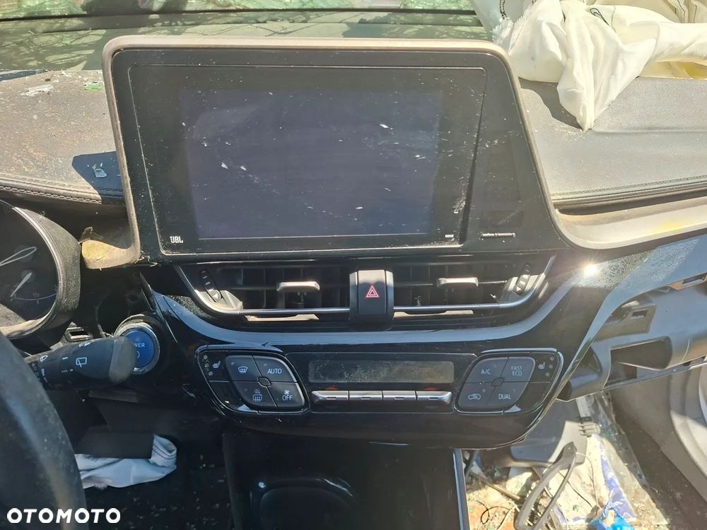 Toyota C-HR 1.8 Hybrid Executive - 8