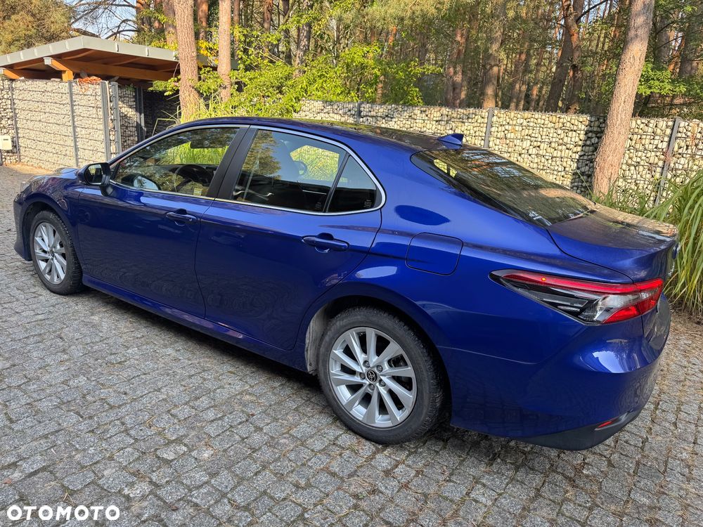 Toyota Camry 2.5 Hybrid Comfort CVT - 2
