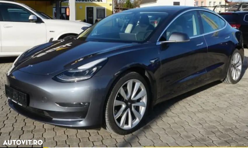 Tesla Model 3 Long Range - 1