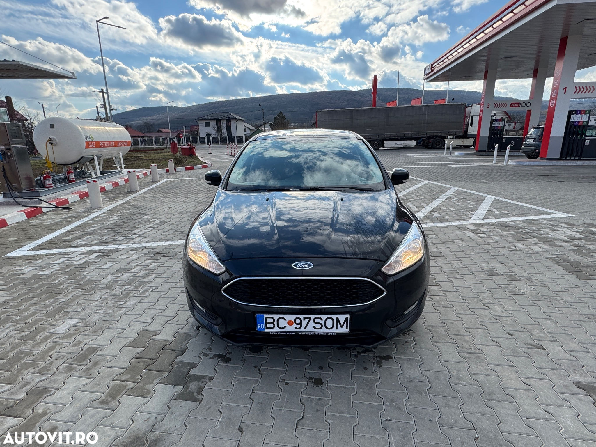 Ford Focus - 9