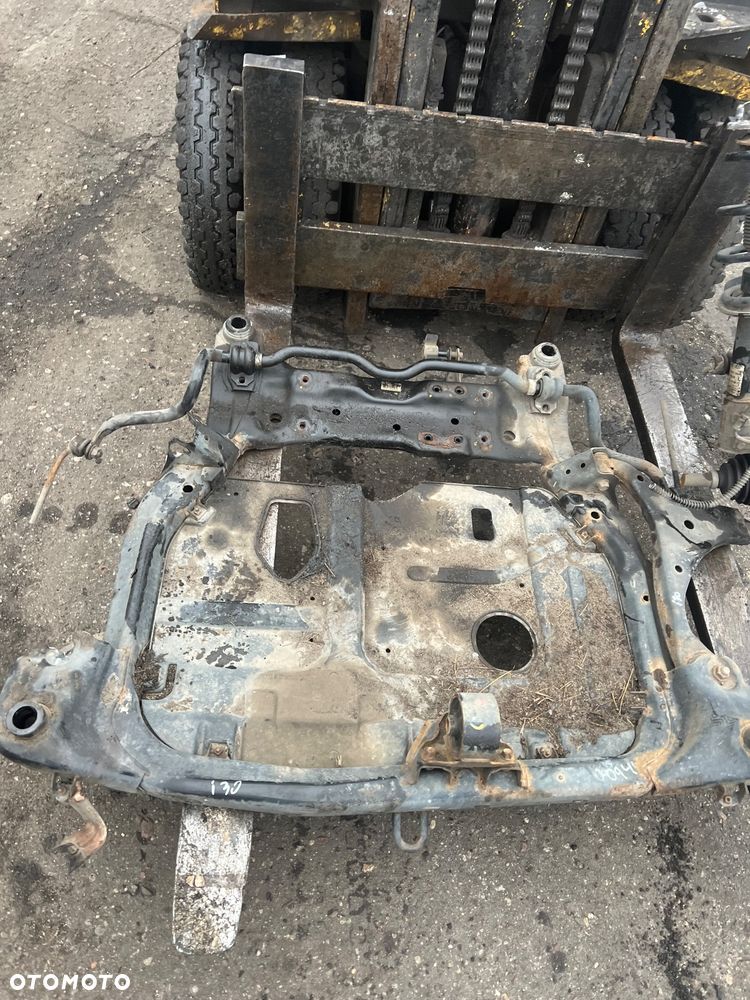 Hyundai i30  sanki wózek kołyska zwrotnica Piasta zaciski tarcza mcpherson amortyzator amor sprężyna - 1