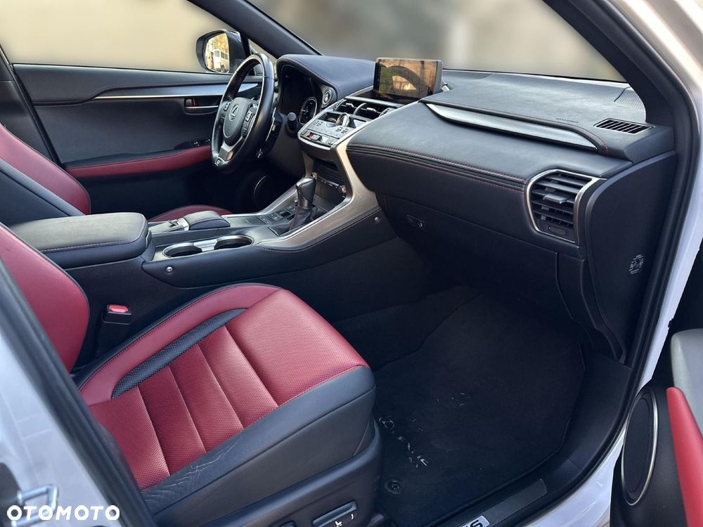 Lexus NX 300h F Sport Edition AWD - 13