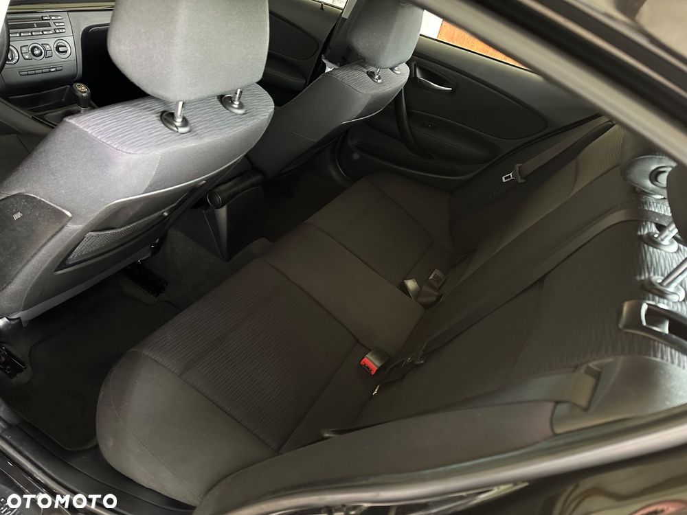 BMW Seria 1 116i - 16