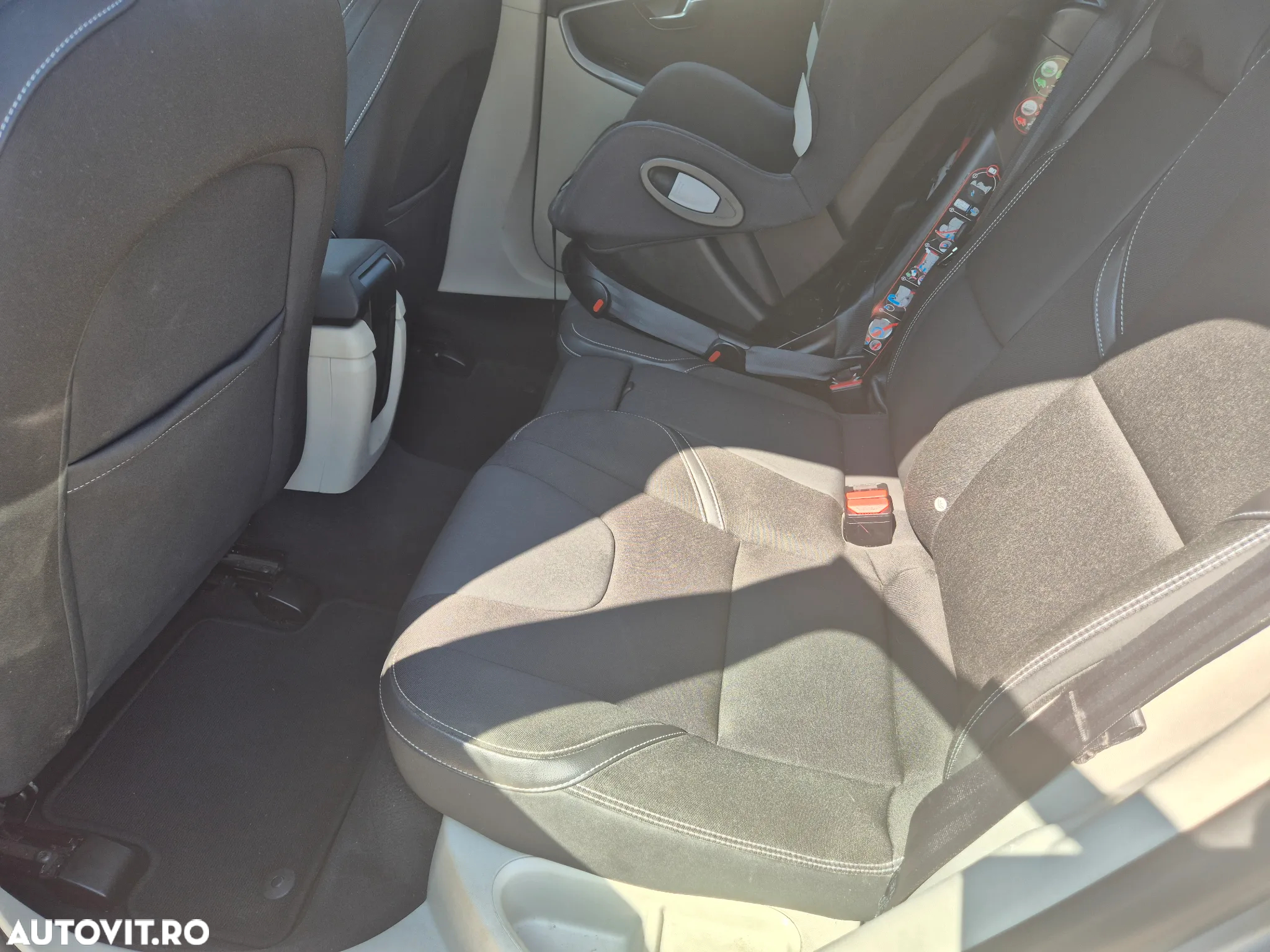 Volvo V40 D2 Aut. Summum - 9
