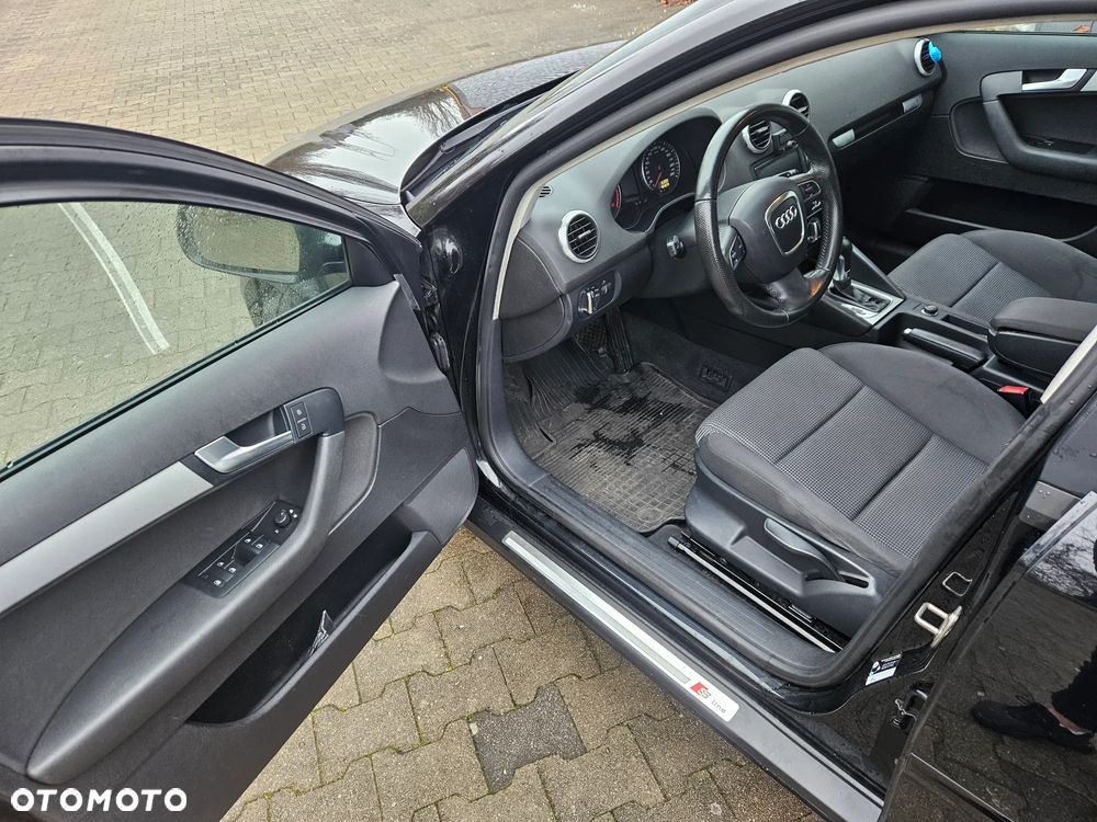 Audi A3 Sportback 2.0 TDI DSG Ambiente - 7