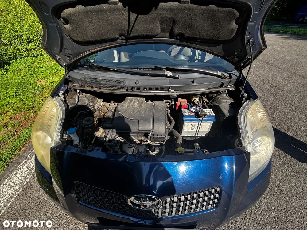 Toyota Yaris 1.0 Luna A/C - 11