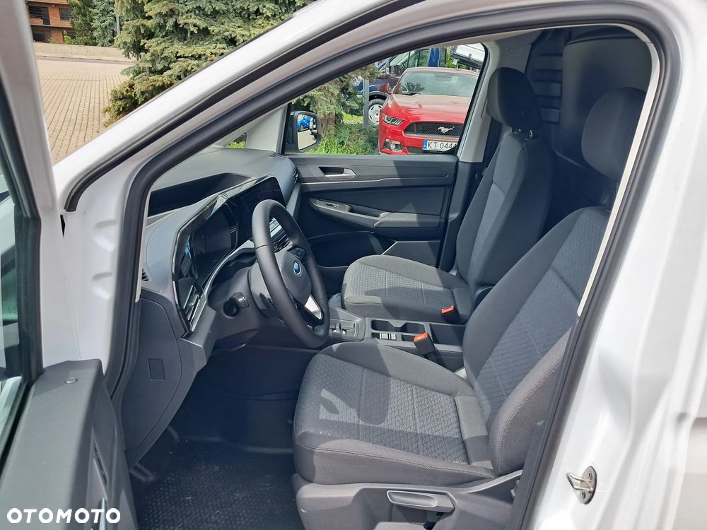 Ford Transit Connect - 25