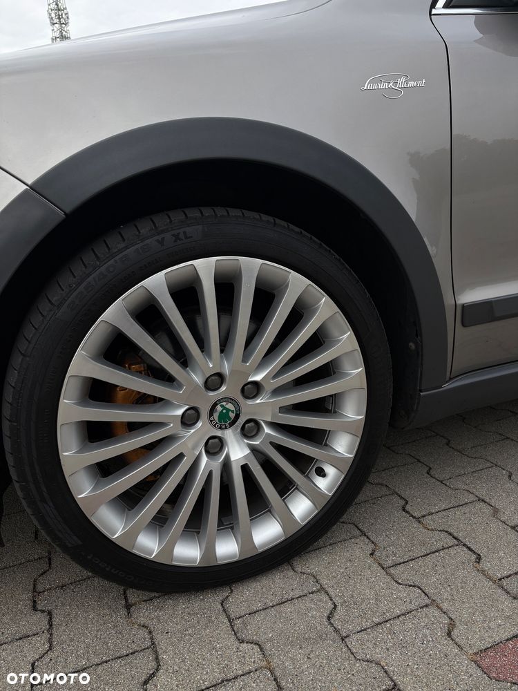 Skoda Superb 2.0 TDI L&K - 11