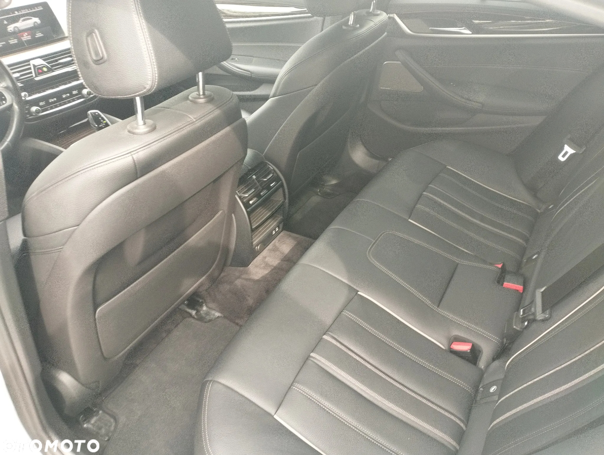 BMW Seria 5 530i - 16