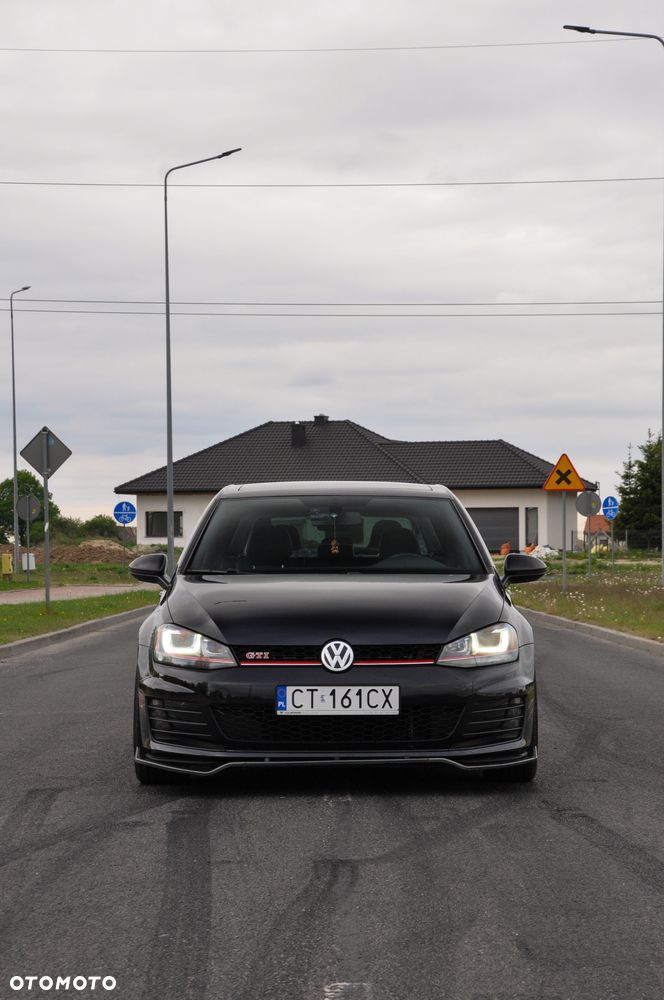 Volkswagen Golf GTI Performance BlueMotion Technology DSG - 2
