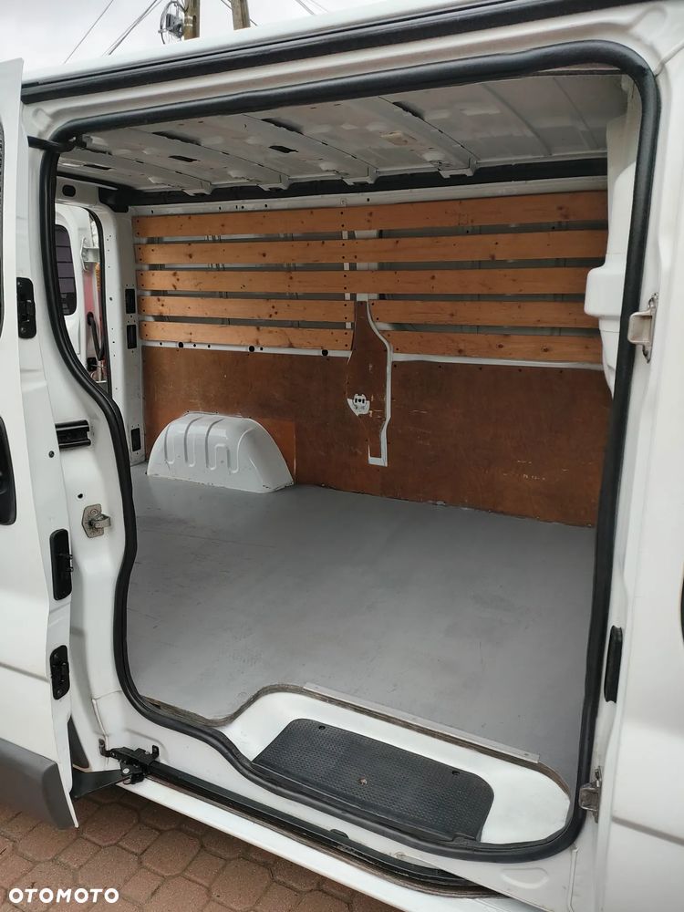 Renault Trafic - 9