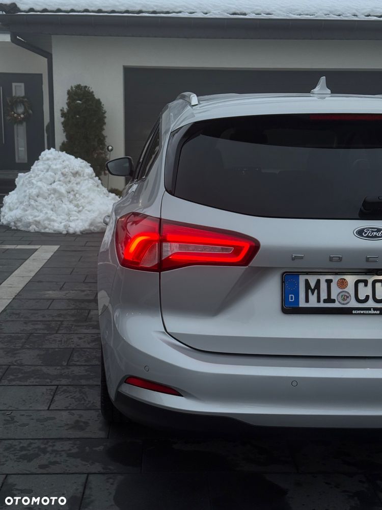 Ford Focus 2.0 EcoBlue Start-Stopp-System TITANIUM - 14