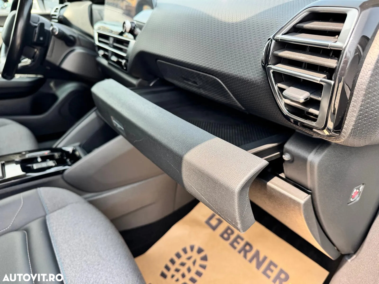 Citroën C4 1.2 PureTech S&S EAT8 Shine - 17