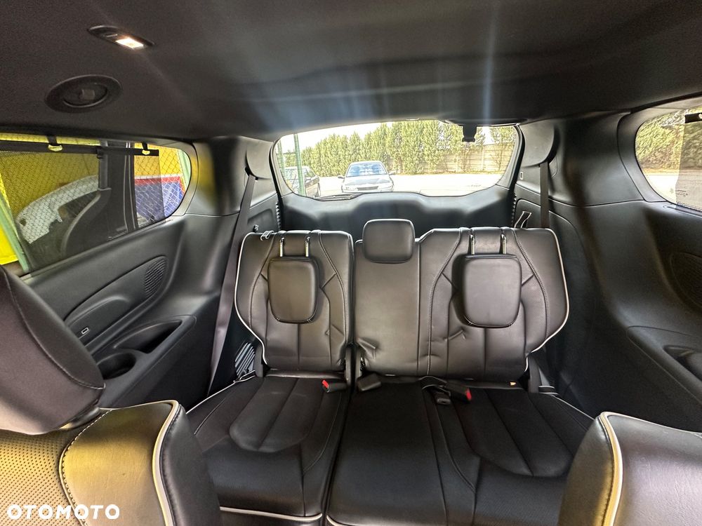 Chrysler Pacifica - 15