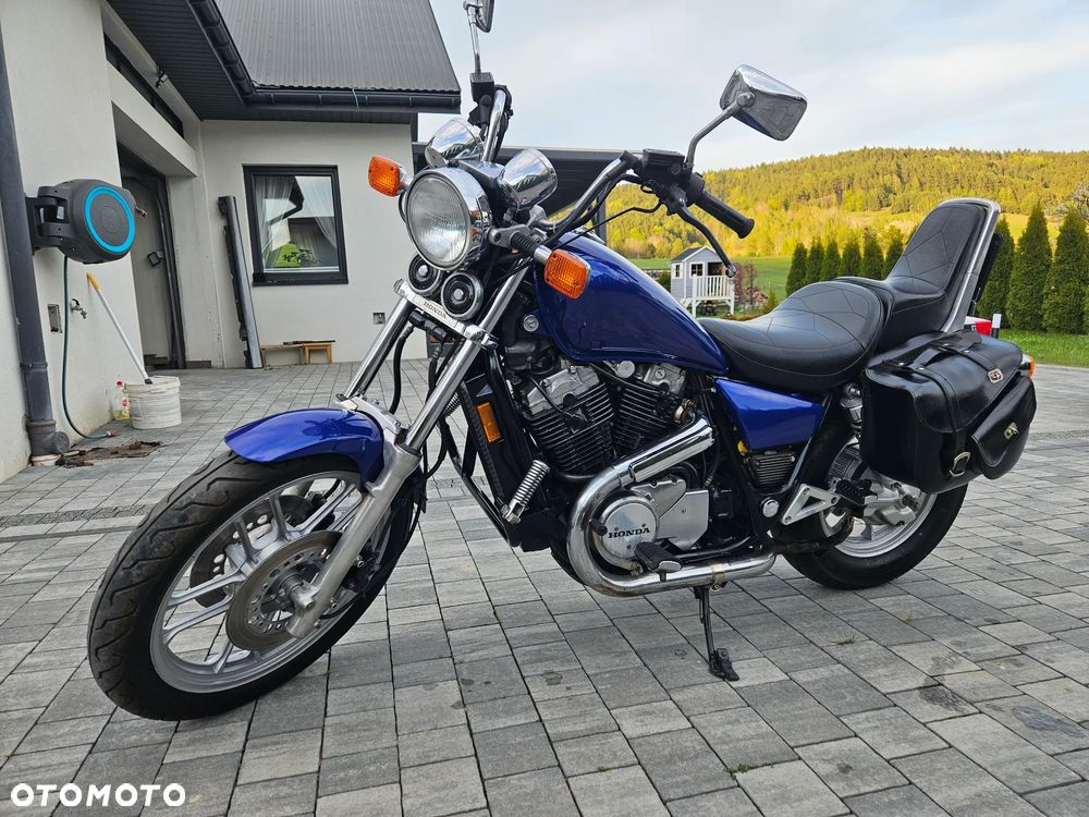 Honda VT - 1